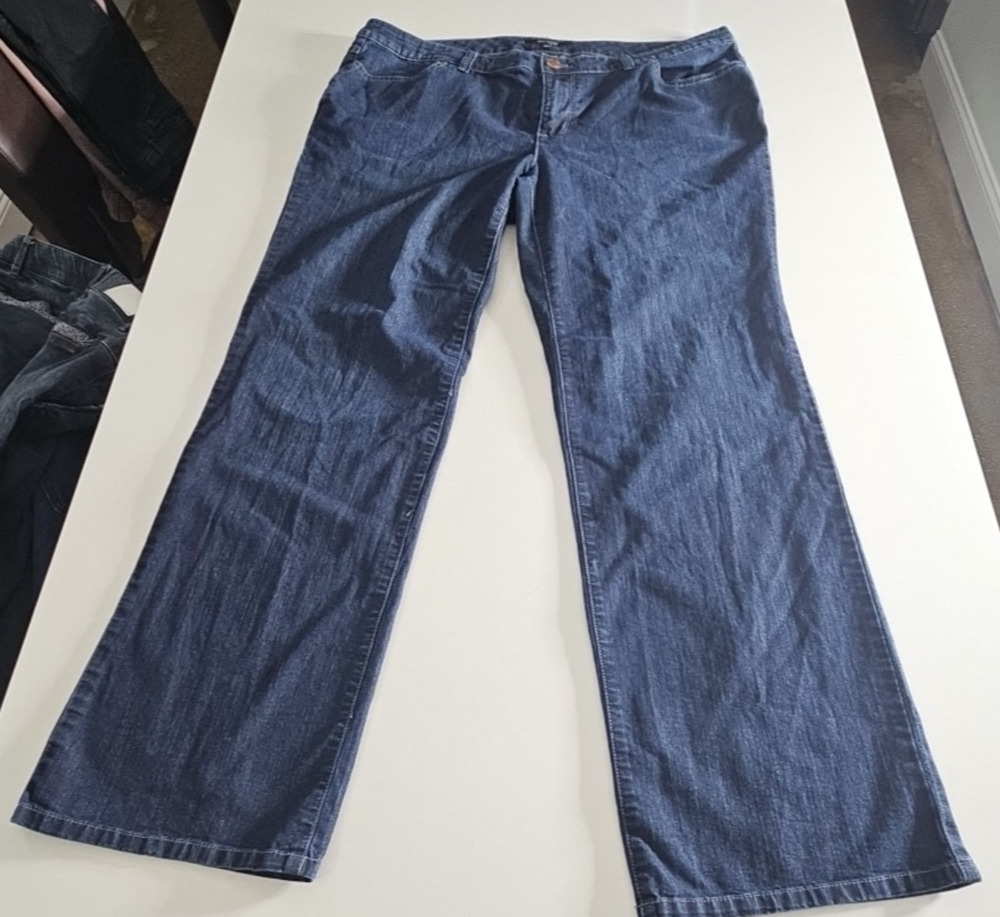 Daisy Fuentes Womens Size 16W Wide Leg Jeans
